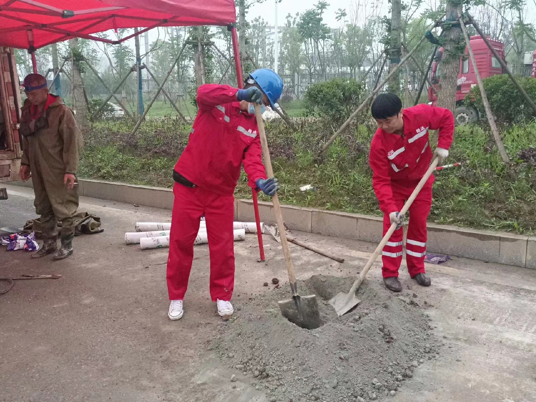龙文管道疏通哪家好】及时进行市政管道清淤