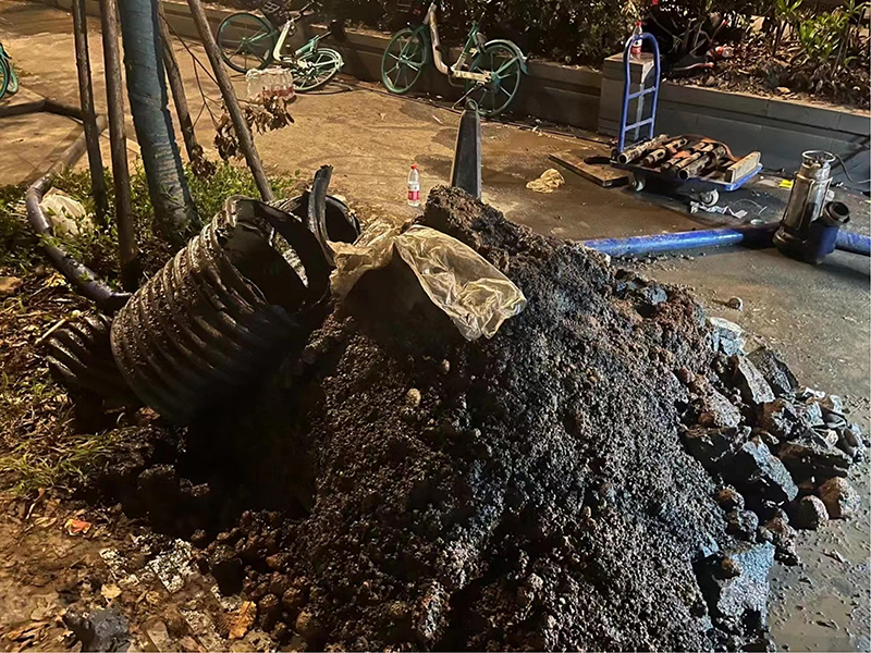 龙文本地下水道疏通师傅，不通不收费【距您500米】